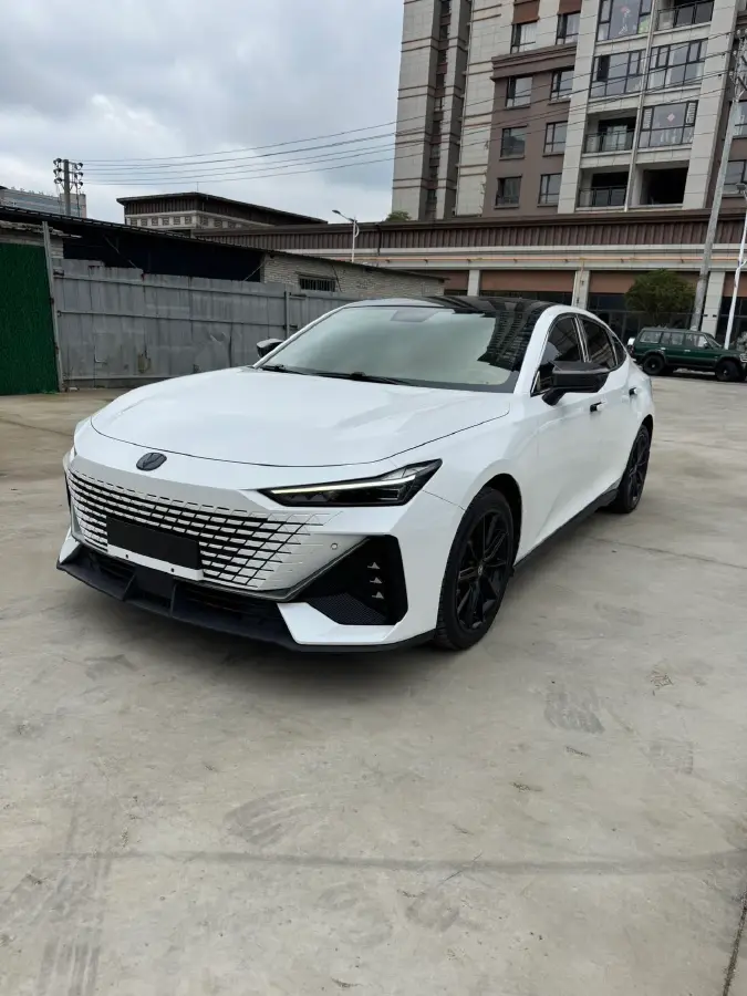 2022 ChangAn UNI-V 1.5T 188HP L4 7DCT