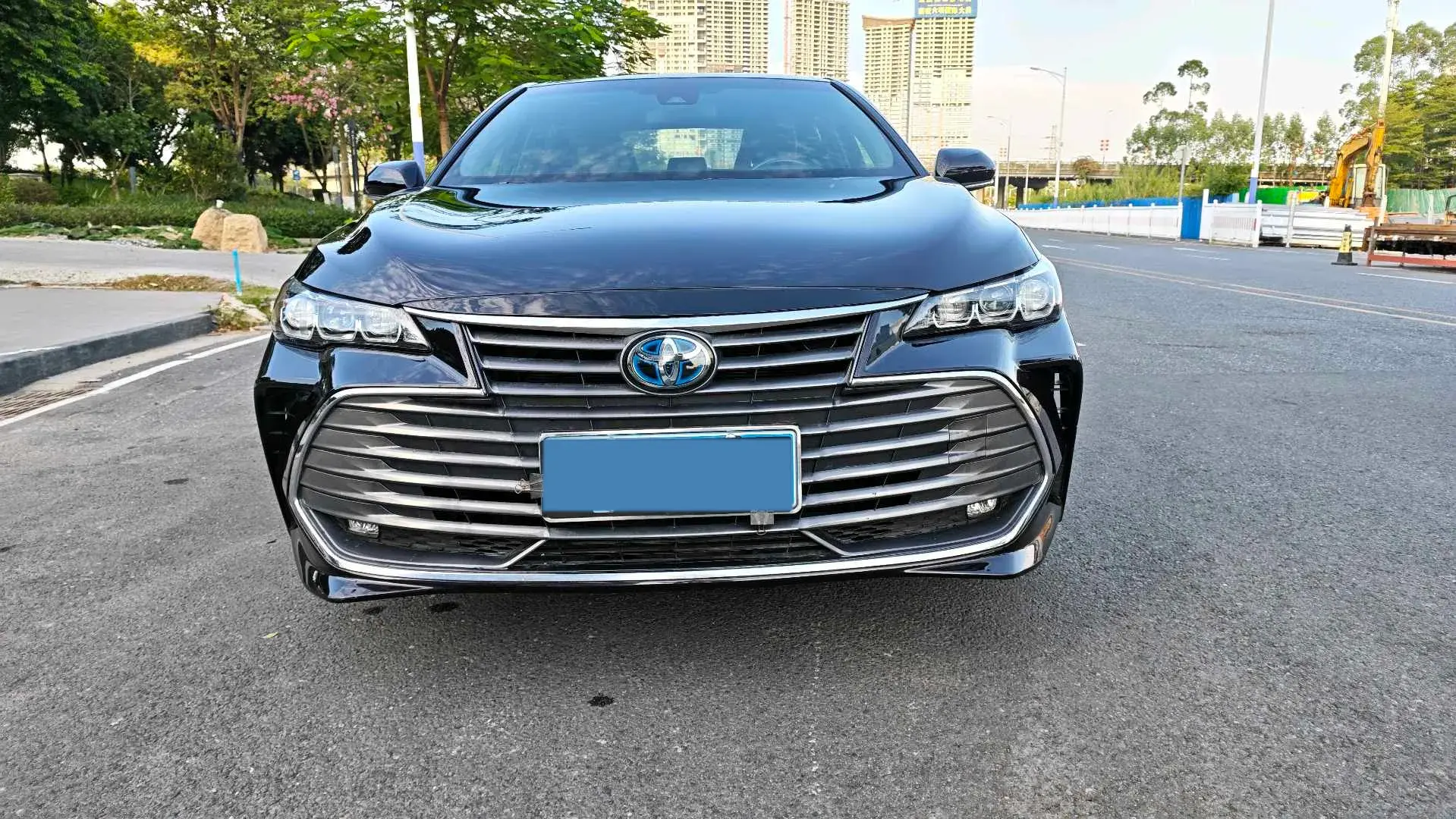 2019 TOYOTA AVALON thumbnail 3