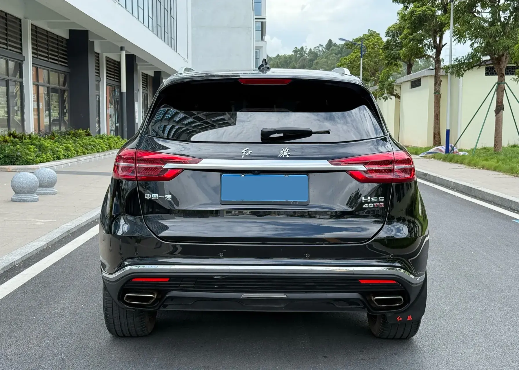 2022 HONGQI HS5 thumbnail 4