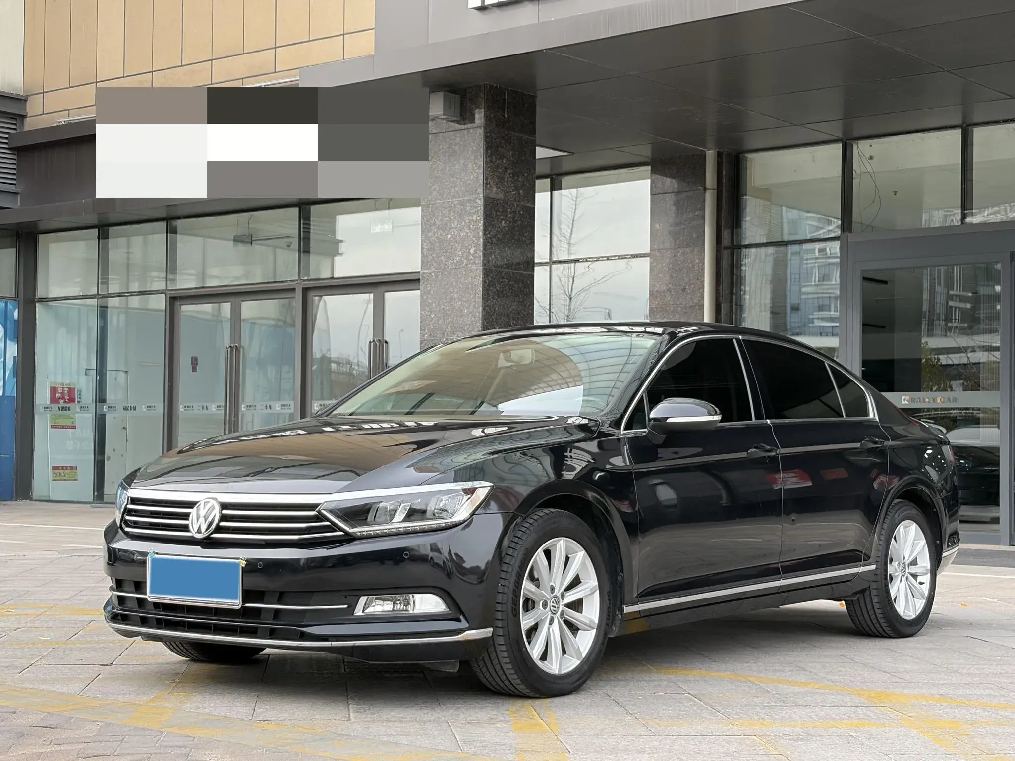 2019 VOLKSWAGEN MAGOTAN view 1