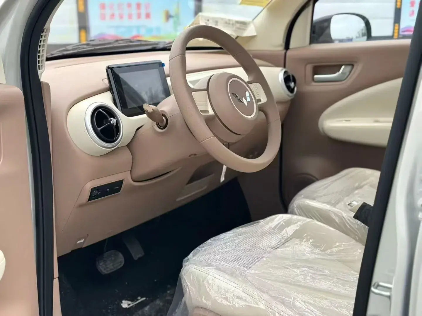 2025 WULING HONGGUANG thumbnail 4