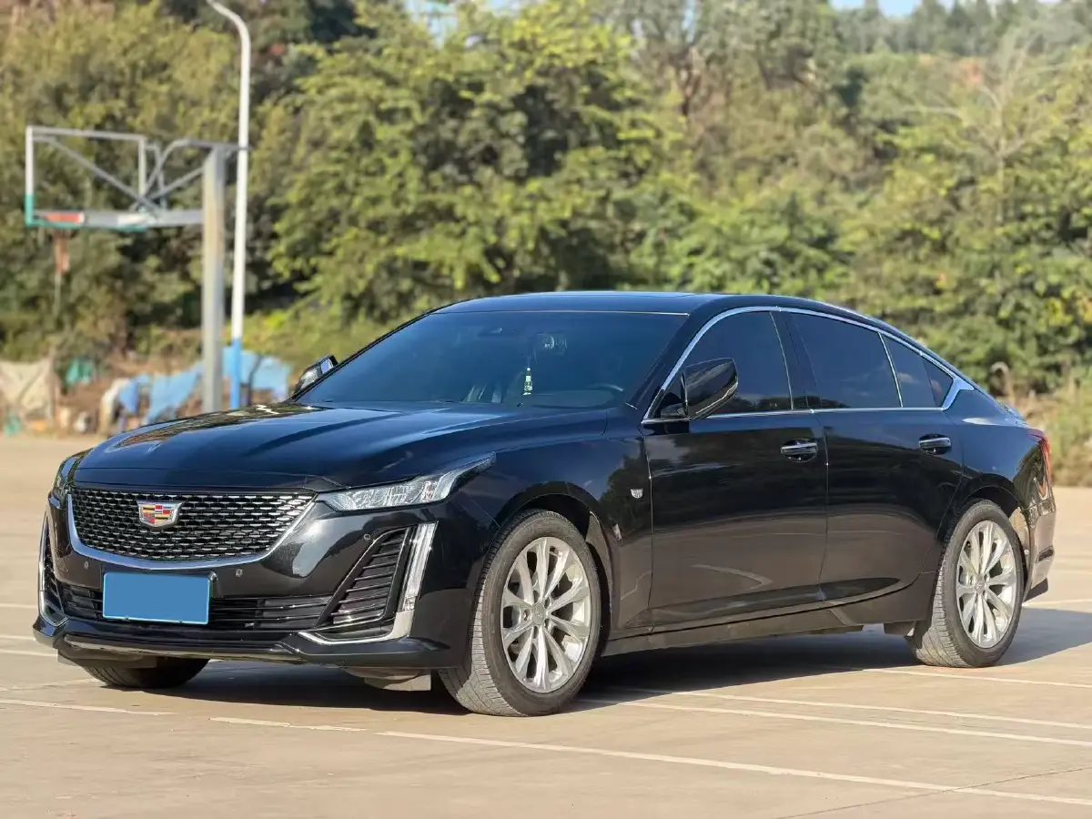 2022 Cadillac CT5 2.0T 237HP L4 10AT