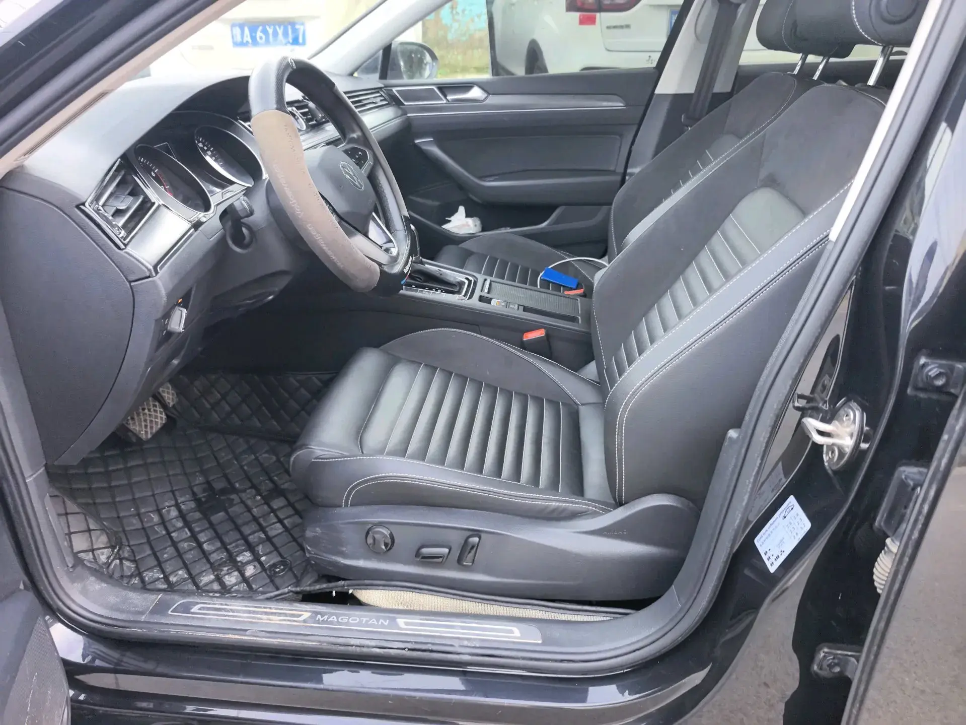 2020 VOLKSWAGEN MAGOTAN thumbnail 3