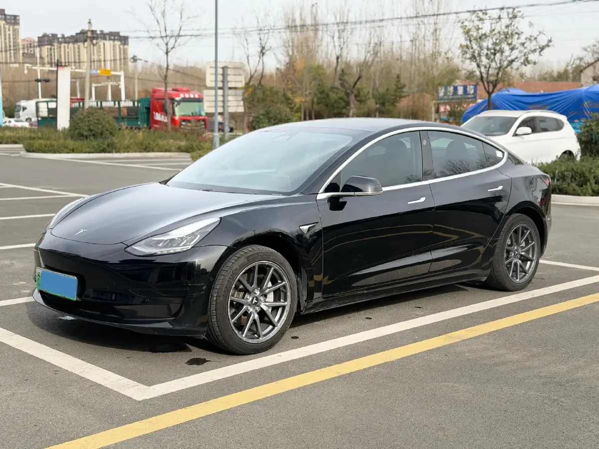 2019 Tesla Model 3 BEV 52KWH