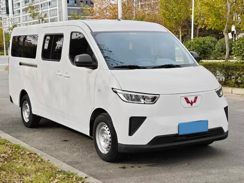 2024 WULING YANGGUANG thumbnail 3