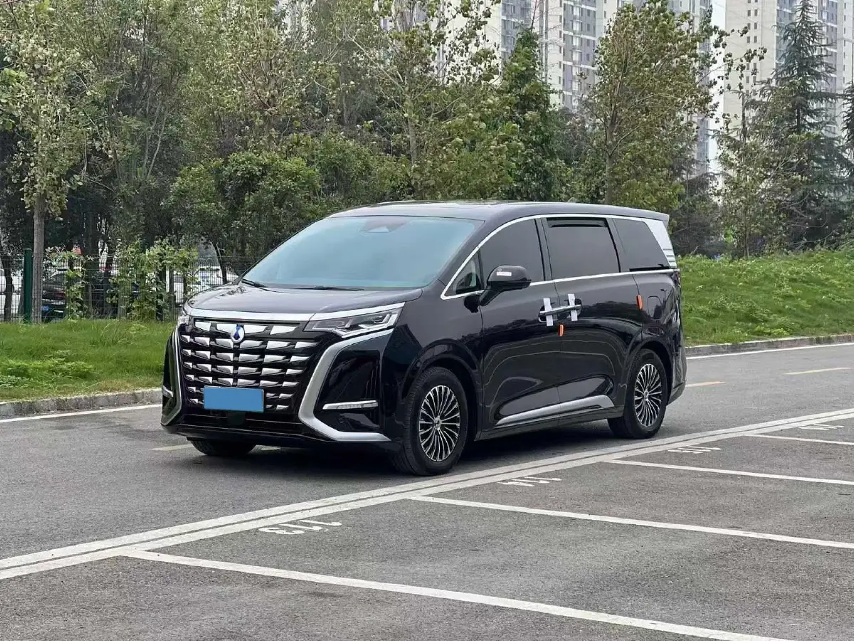 2022 Denza D9 1.5T 139HP L4 E-CVT PHEV 40.06KWH 2022 Denza D9 1.5T 139HP L4 E-CVT PHEV 40.06KWH