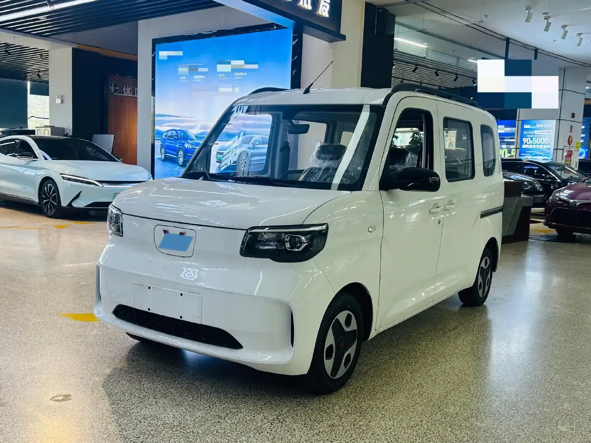 2025 WuLing ZhiGuang BEV 17.7KWH