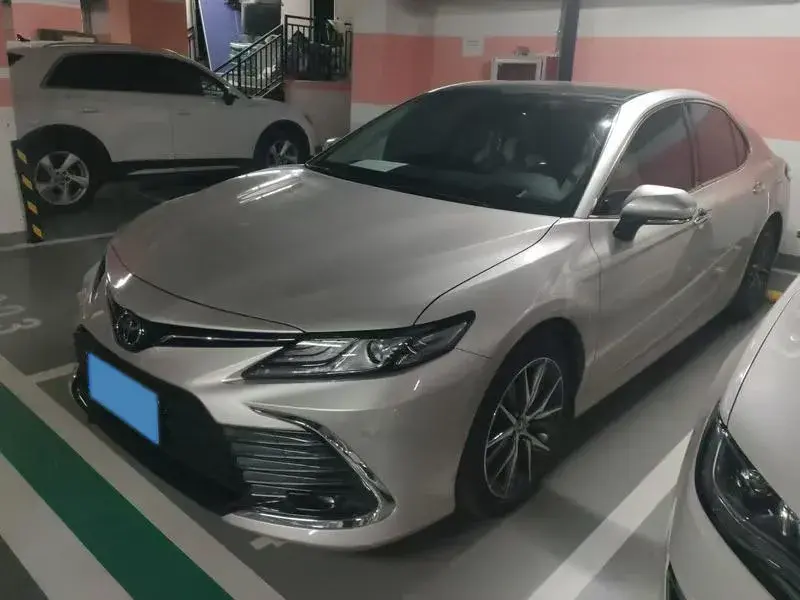 2021 Toyota Camry 2.5L 209HP L4 8AT