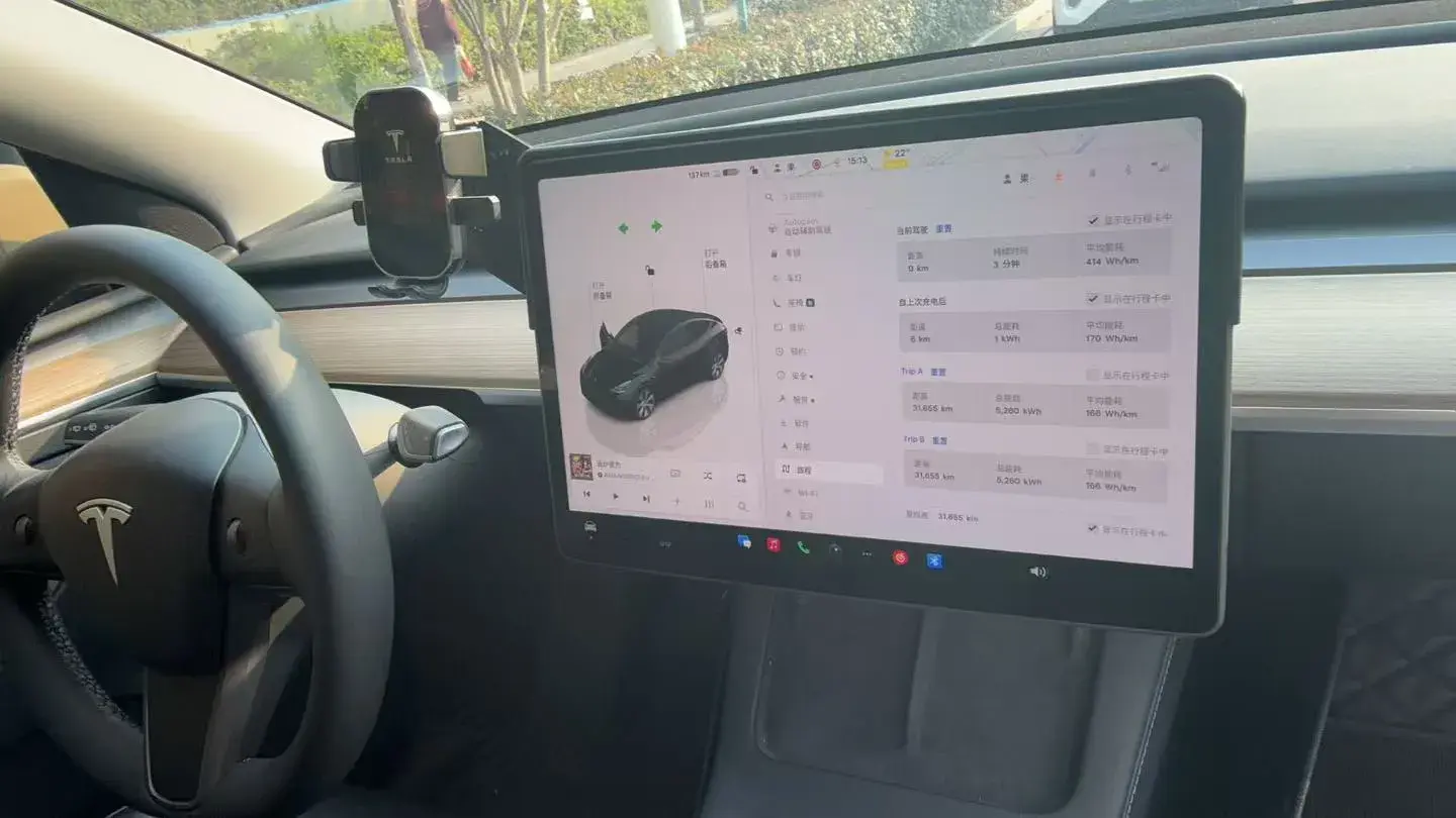 2022 TESLA MODEL thumbnail 4