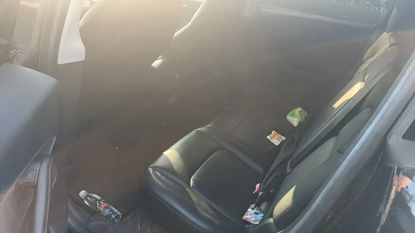 2022 TESLA MODEL thumbnail 3