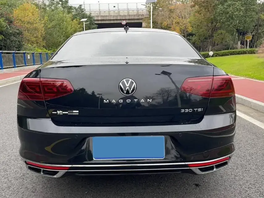 2023 VOLKSWAGEN MAGOTAN thumbnail 4