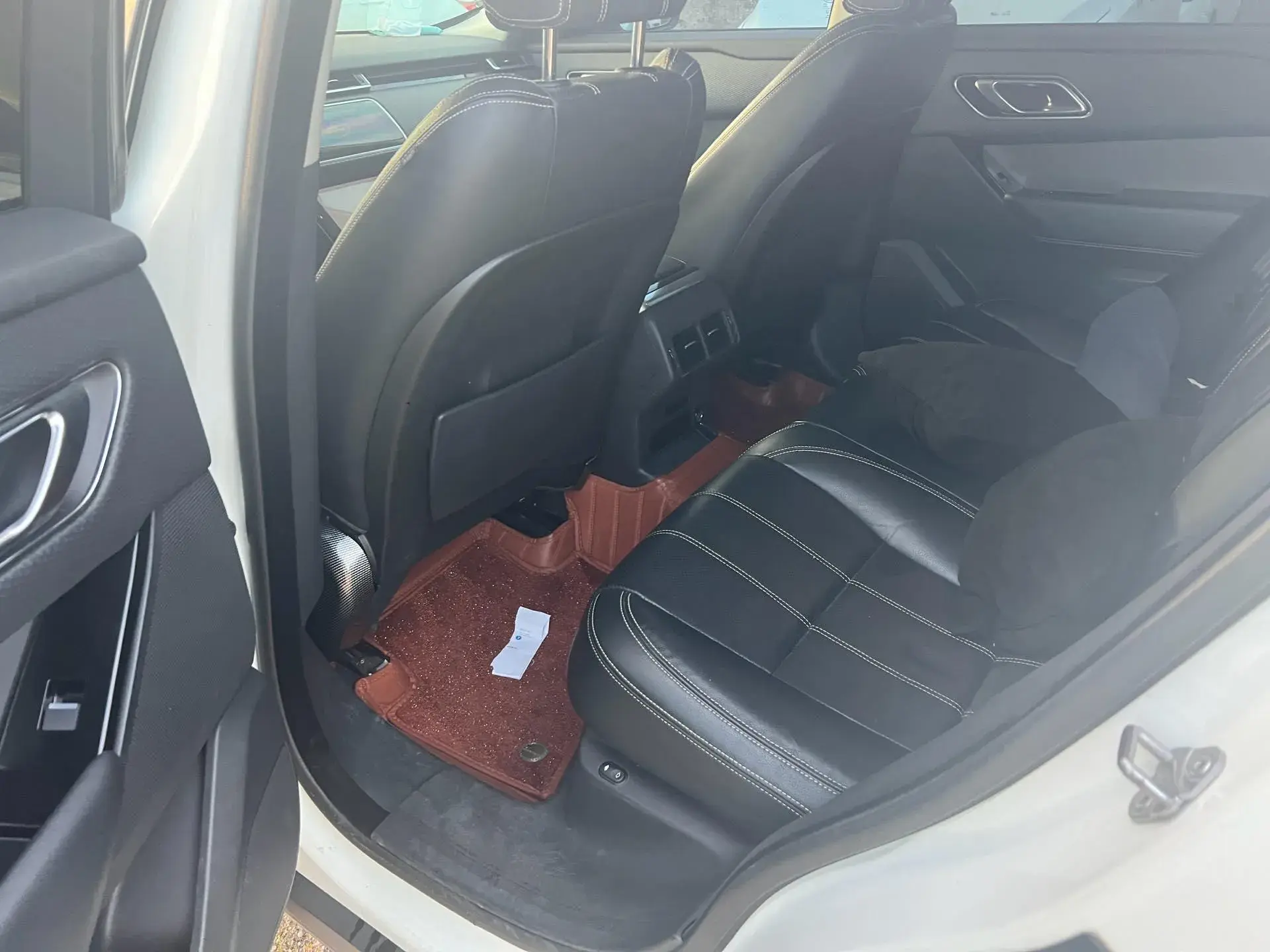 2018 LAND ROVER thumbnail 3