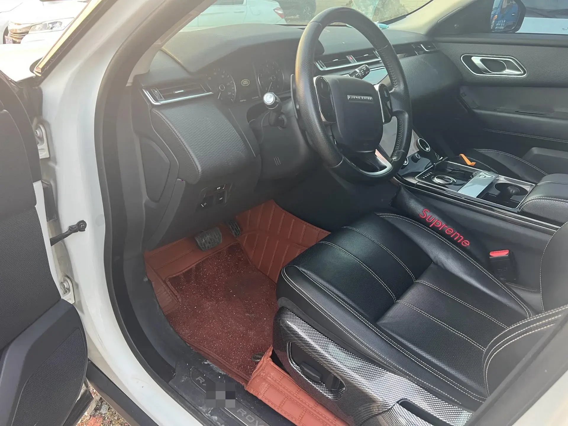 2018 LAND ROVER thumbnail 2