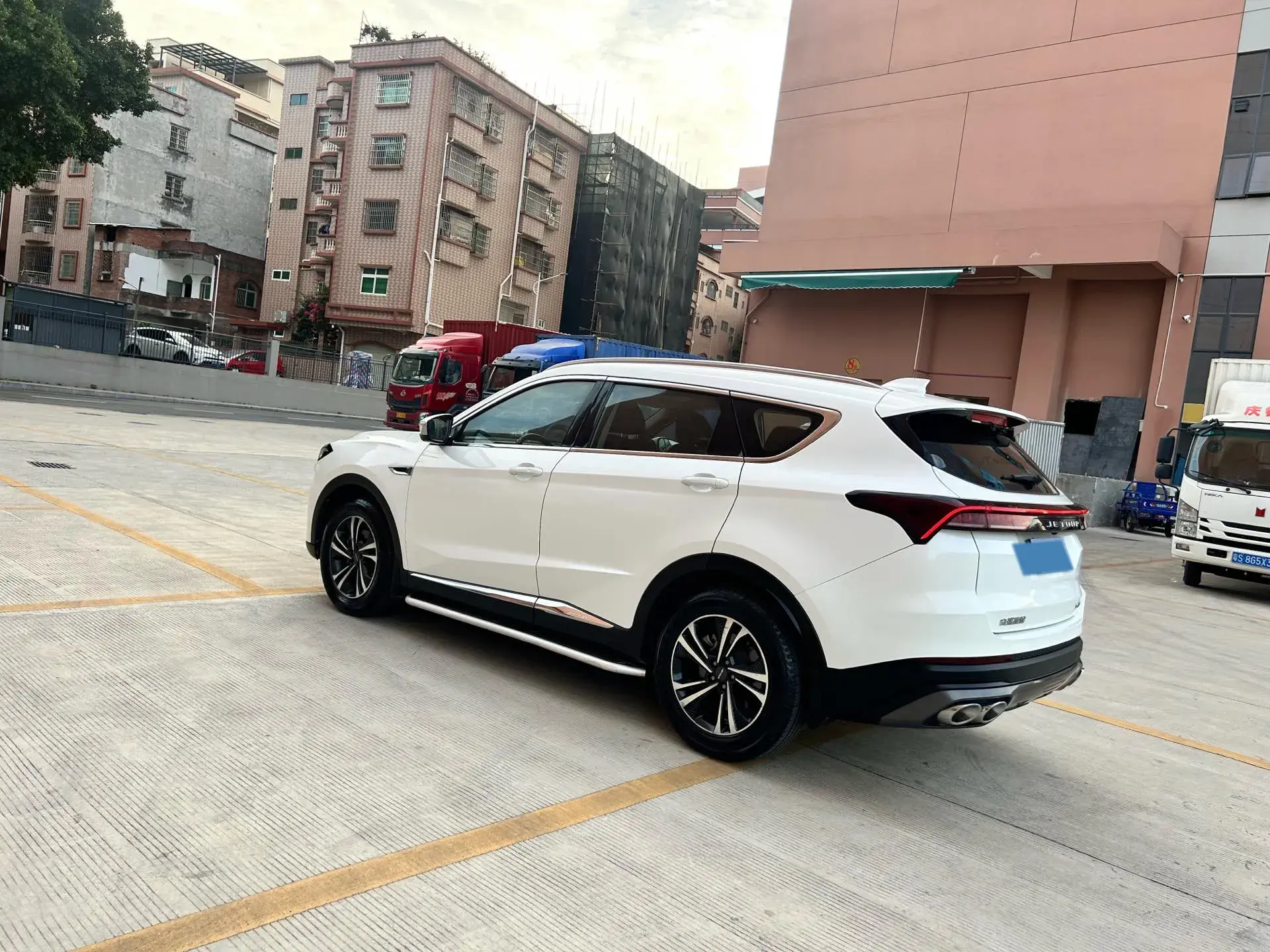 2021 JETOUR X70 thumbnail 4