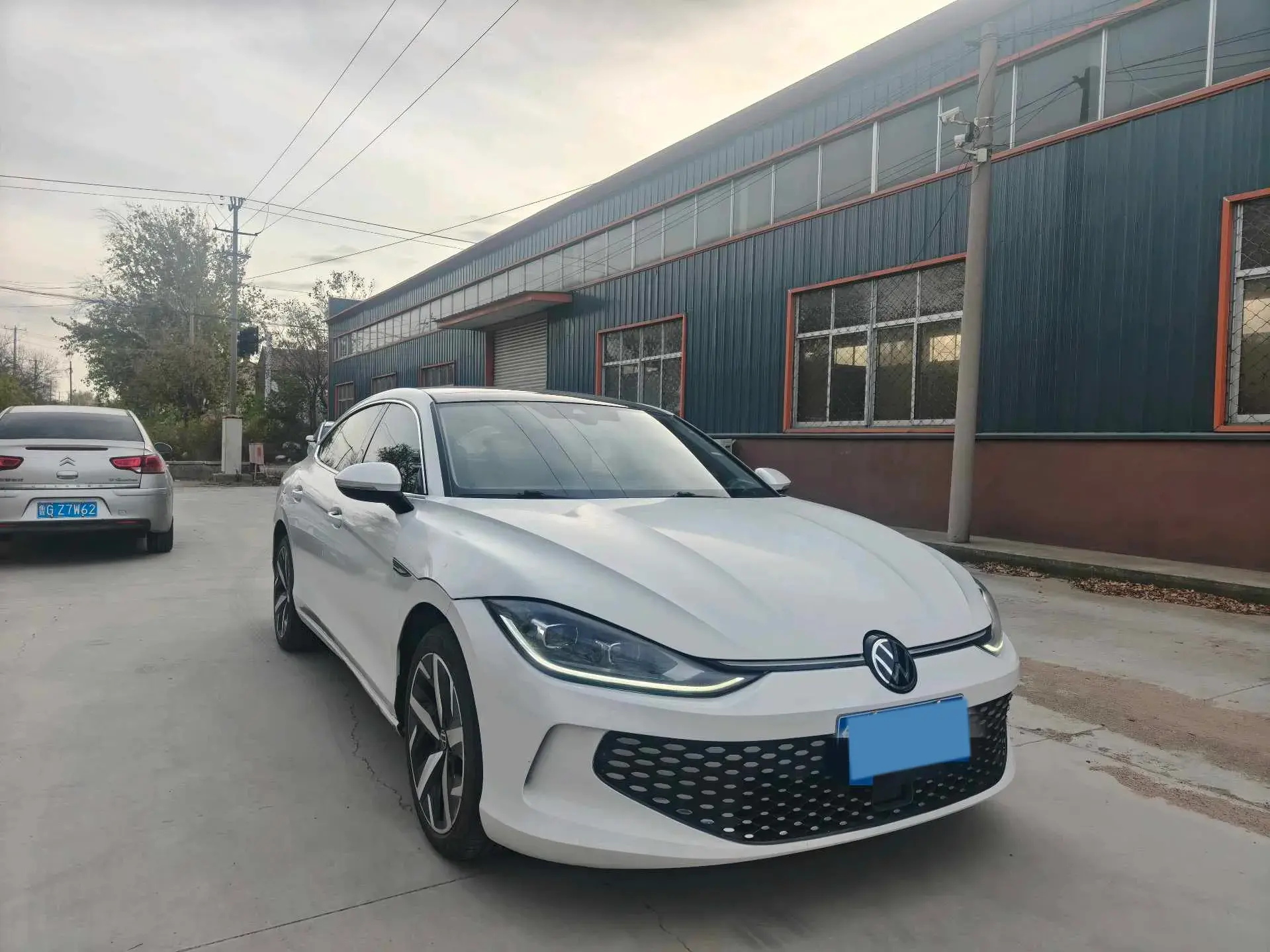 2022 VOLKSWAGEN LAMANDO thumbnail 2