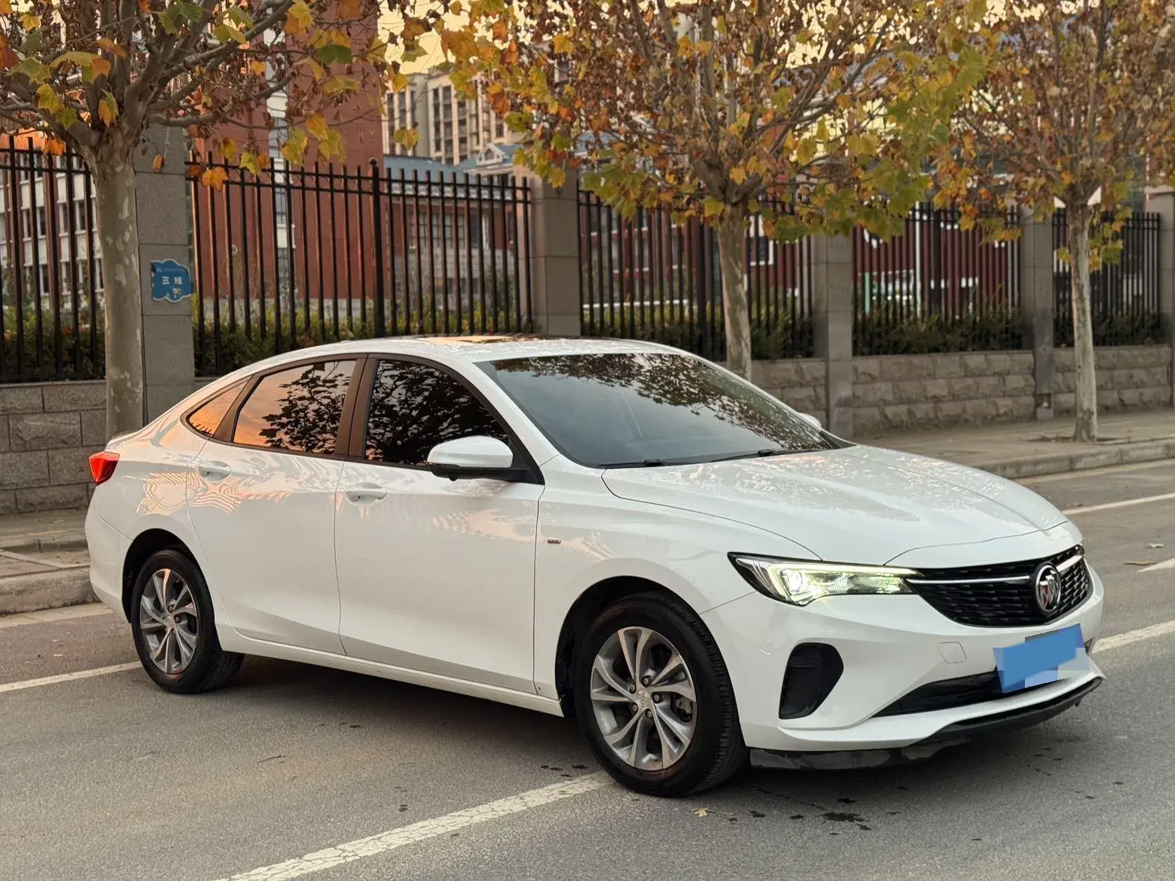 2023 BUICK VERANO thumbnail 3