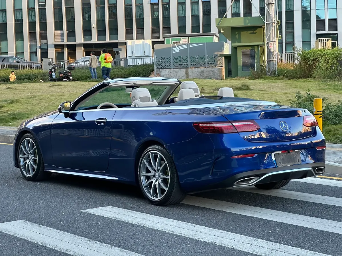 2021 Mercedes-Benz E Class 1.5T 184HP L4 9AT,autocango,china used car exporter,china ev exporter,chinese used car exporter,chinese used ev exporter