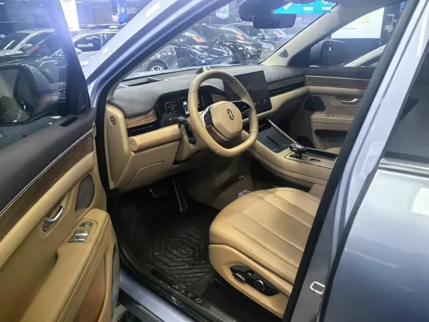 2024 AITO AITO thumbnail 3