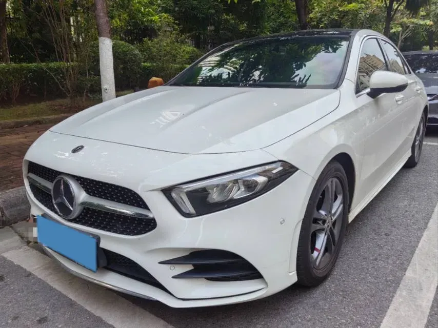2021 Mercedes-Benz A Class 1.3T 136HP L4 7DCT,autocango,china used car exporter,china ev exporter,chinese used car exporter,chinese used ev exporter