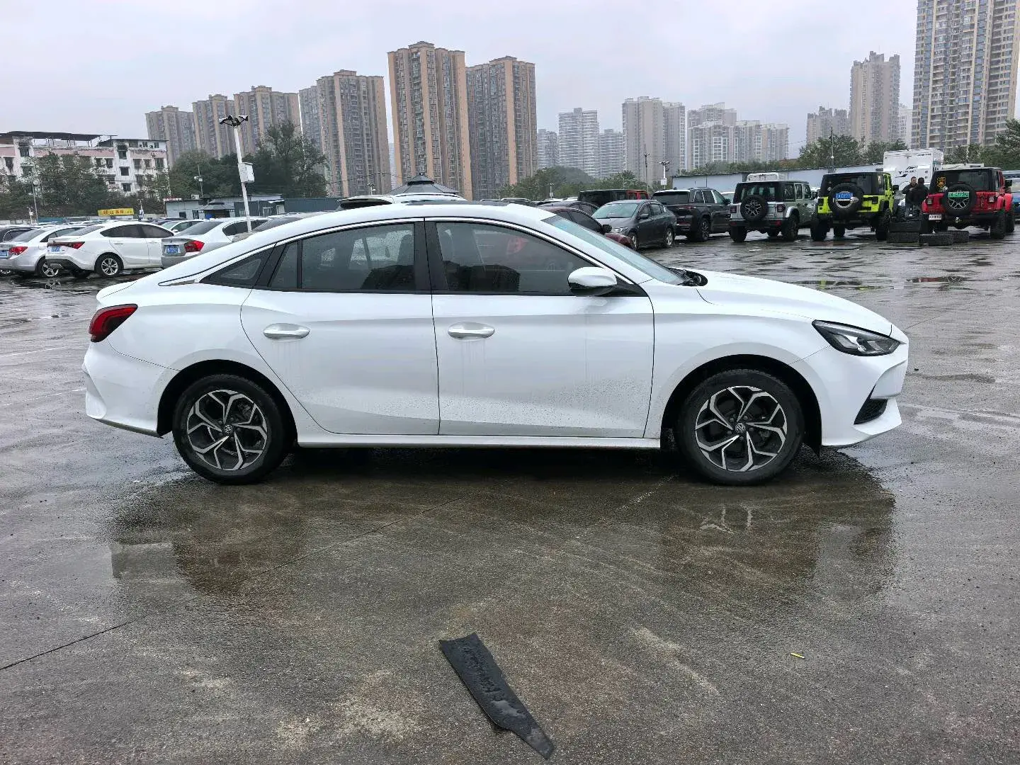 2021 MG 5 thumbnail 4