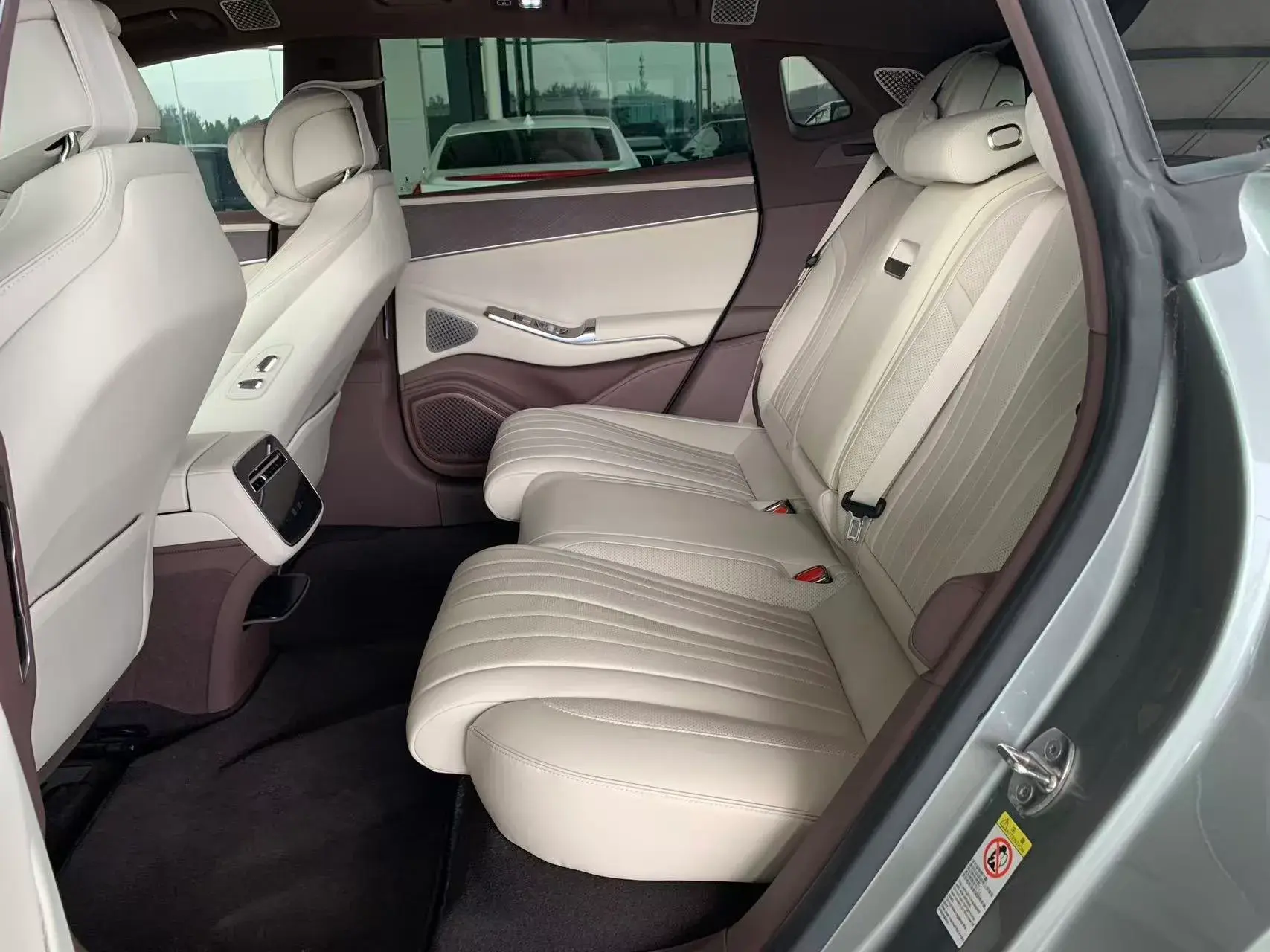 2024 DENZA DENZAZ9GT thumbnail 2