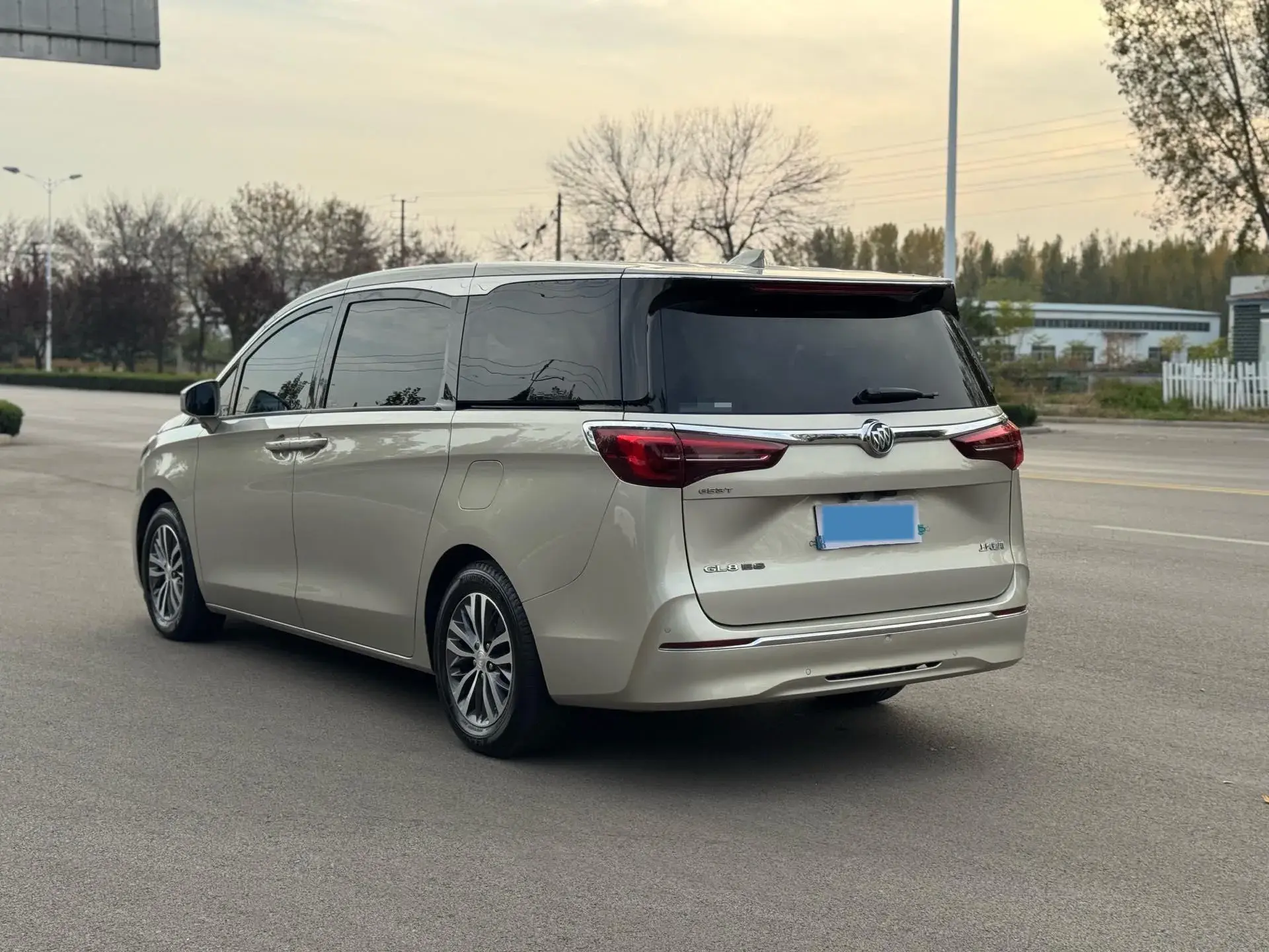 2021 BUICK GL8 thumbnail 4