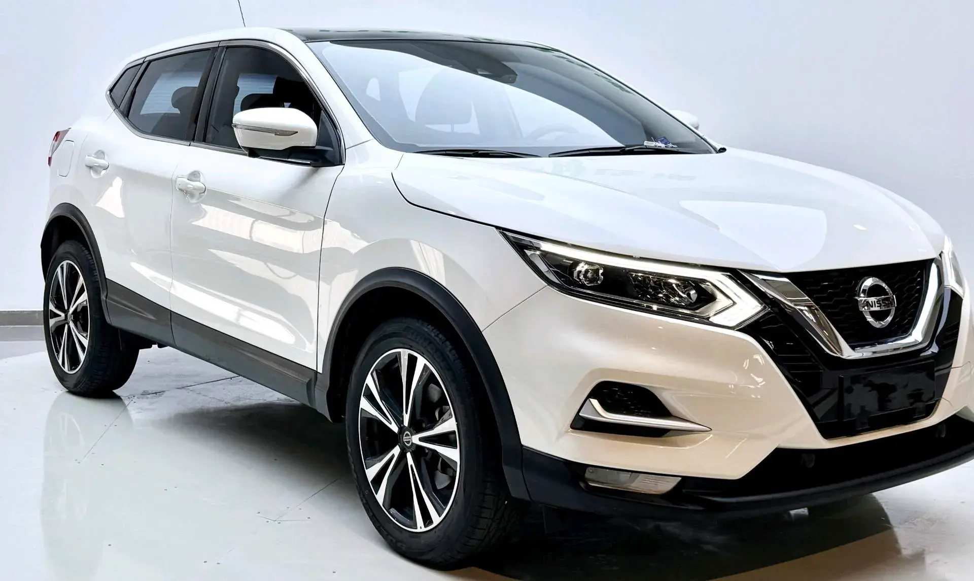 2021 NISSAN QASHQAI thumbnail 3