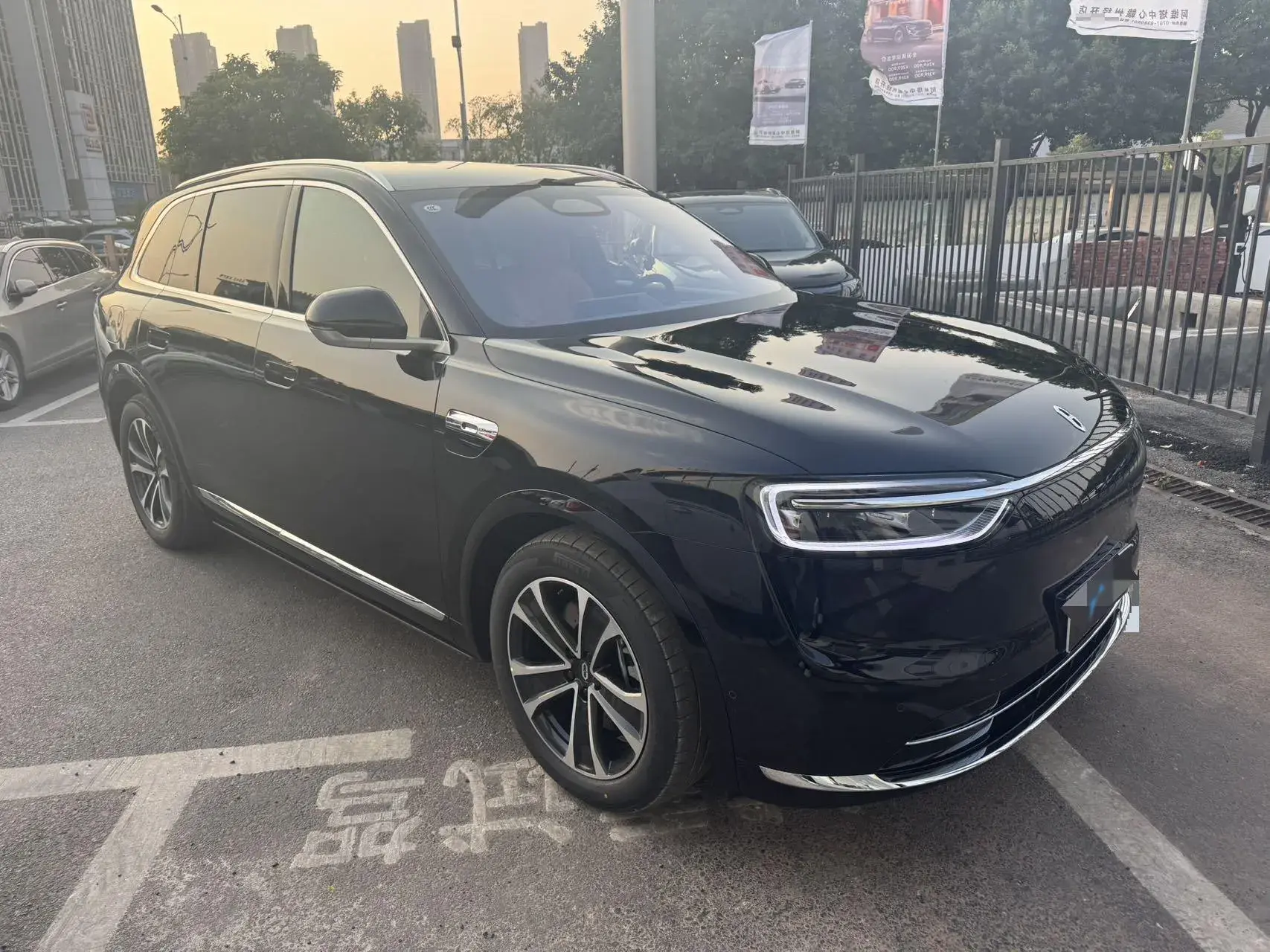 2023 AITO AITO thumbnail 3