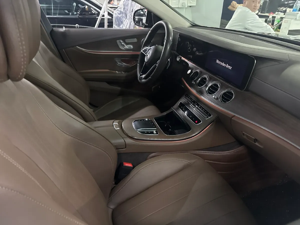 2021 Mercedes-Benz E Class 2.0T 258HP L4 9AT,autocango,china used car exporter,china ev exporter,chinese used car exporter,chinese used ev exporter