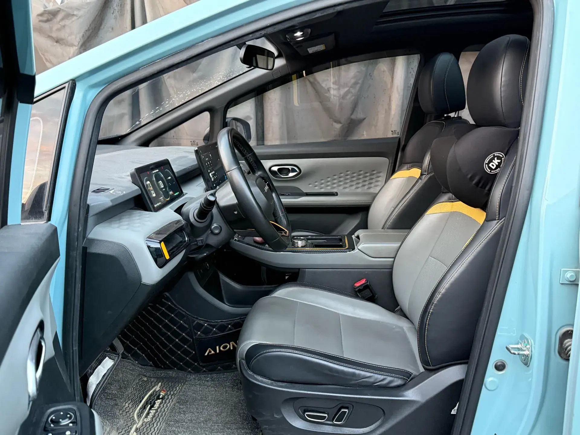 2021 AION Y thumbnail 3