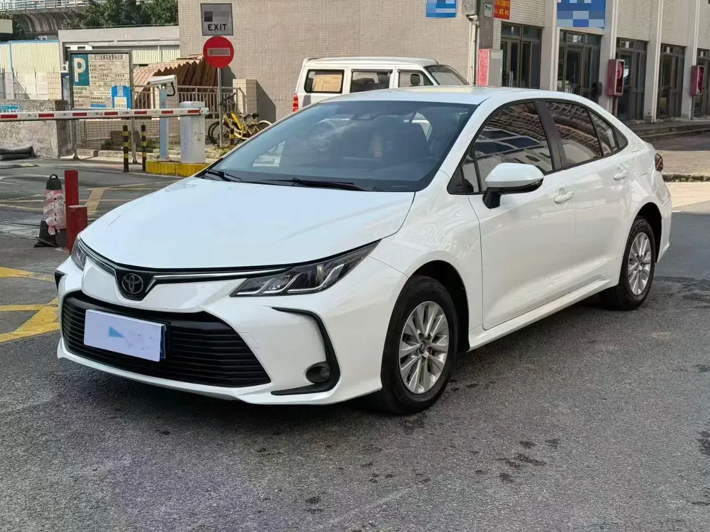 2023 TOYOTA COROLLA view 1