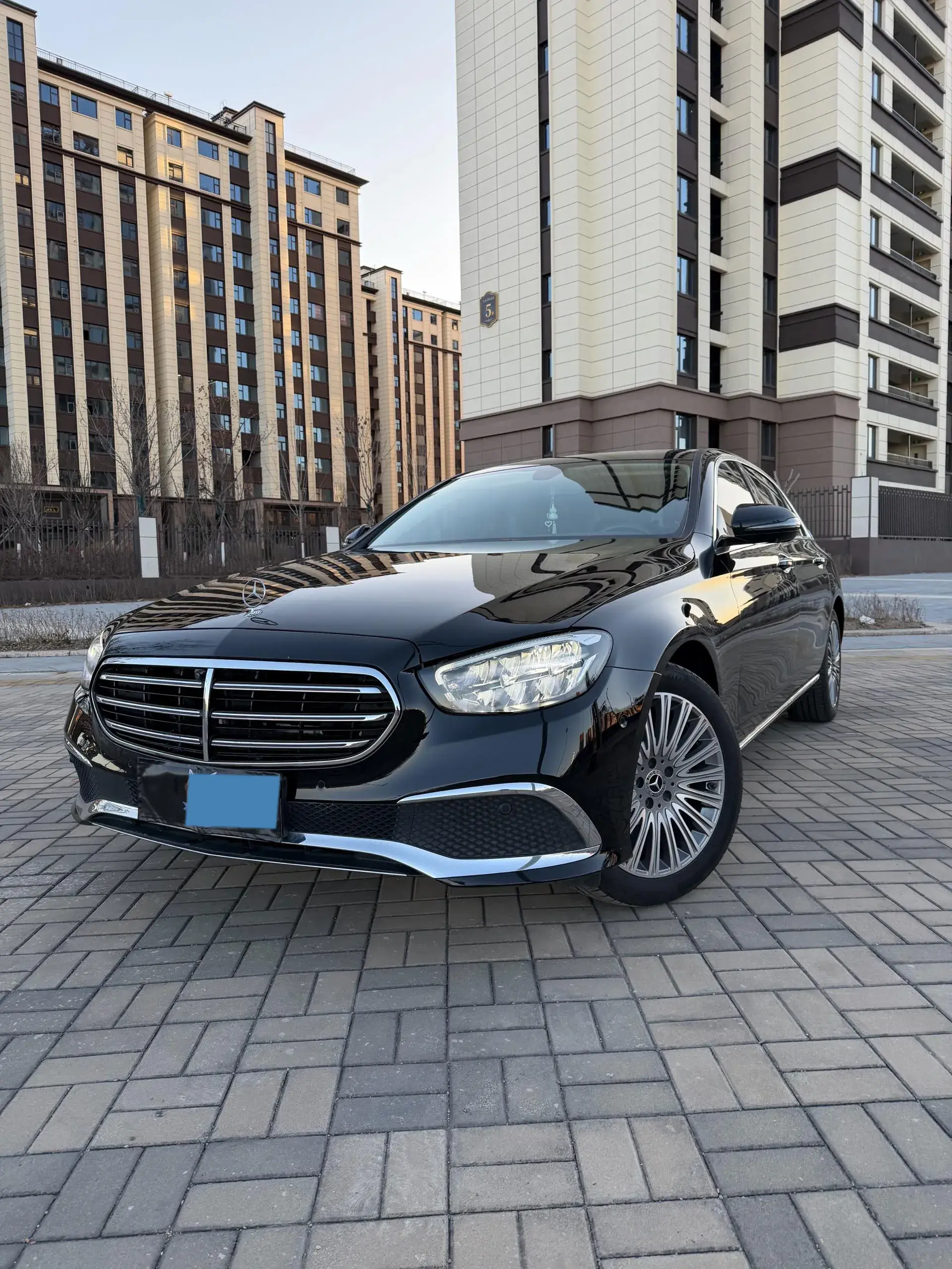 2021 MERCEDES-BENZ E view 1
