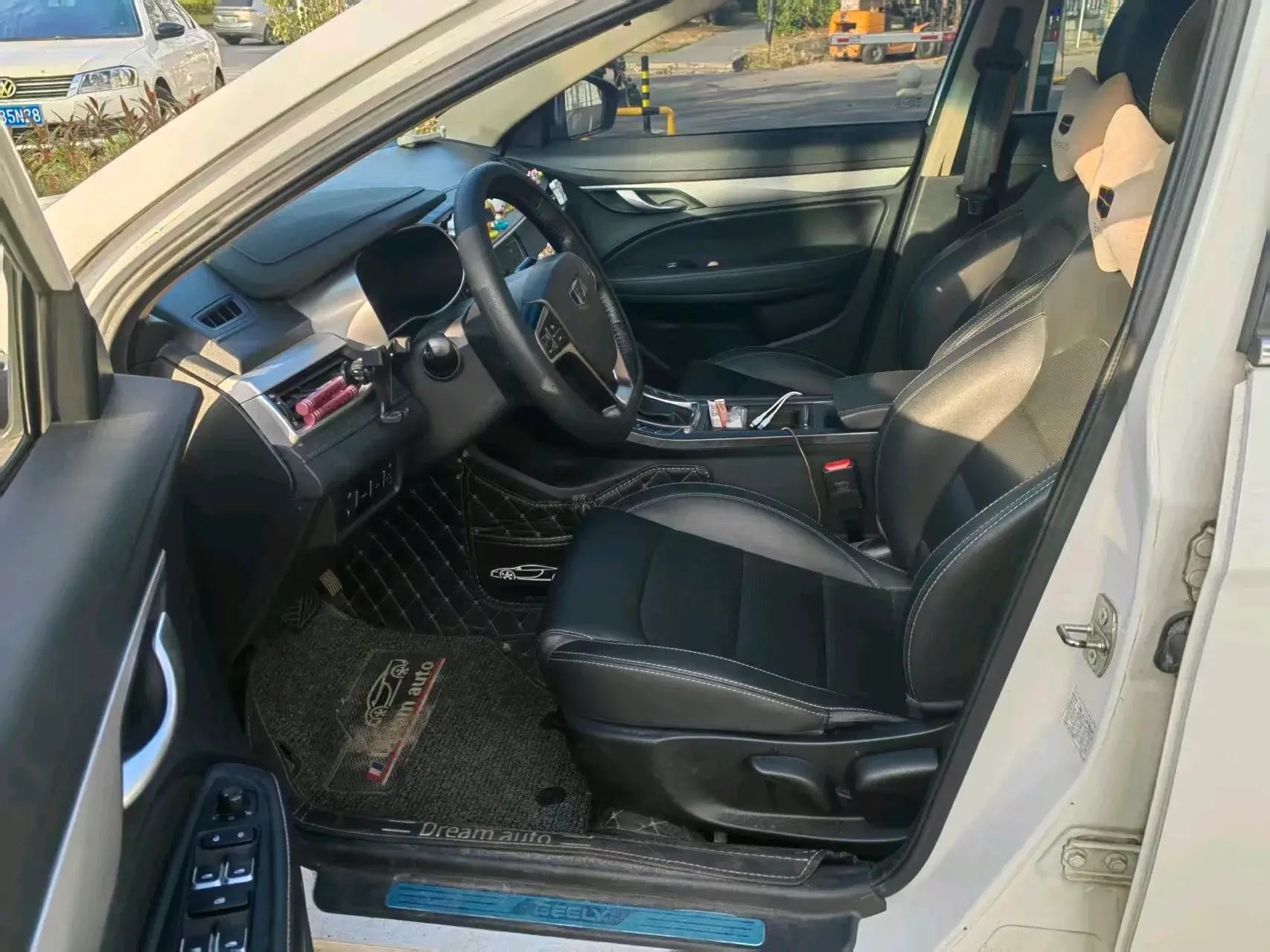 2018 GEELY EMGRAND thumbnail 3