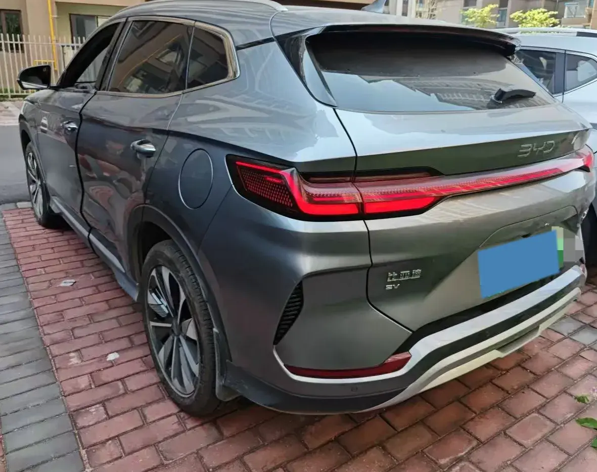 2024 BYD SONG thumbnail 3