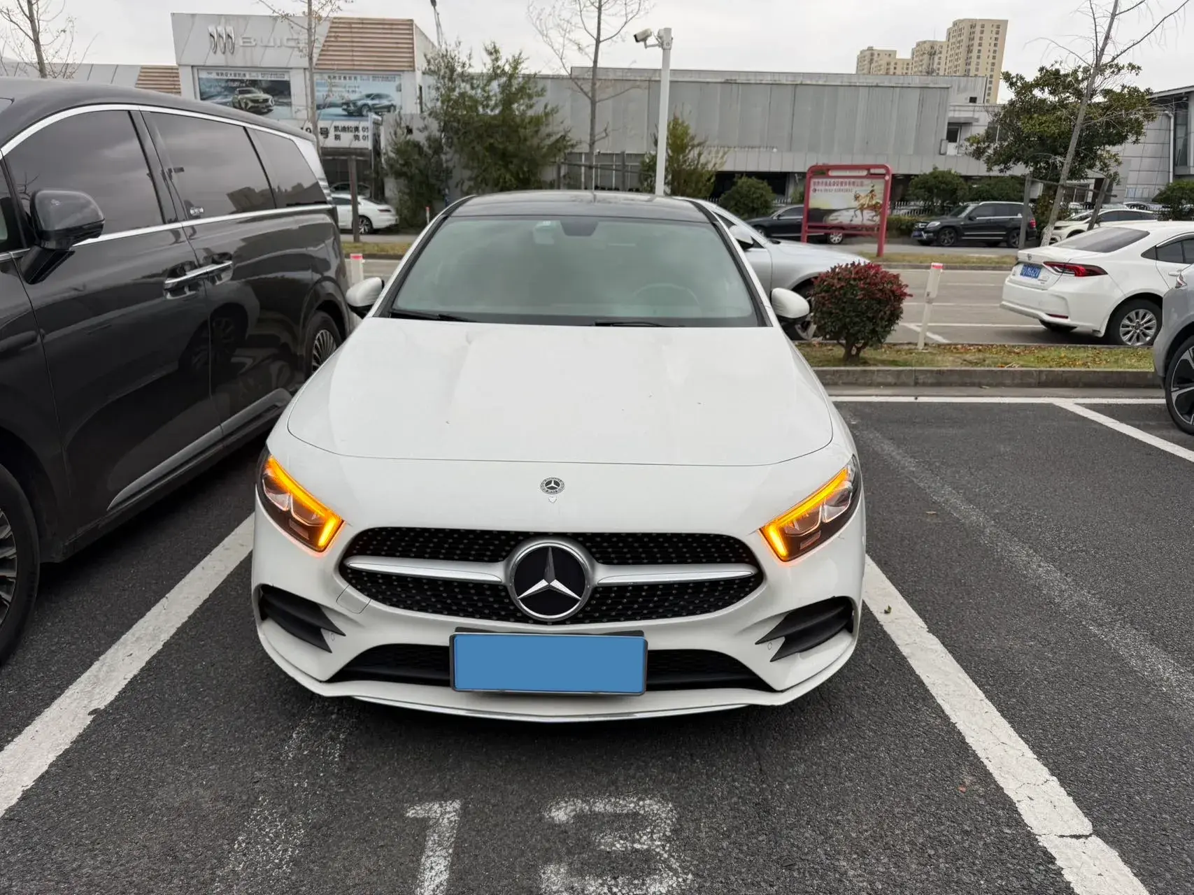 2020 MERCEDES-BENZ A thumbnail 2