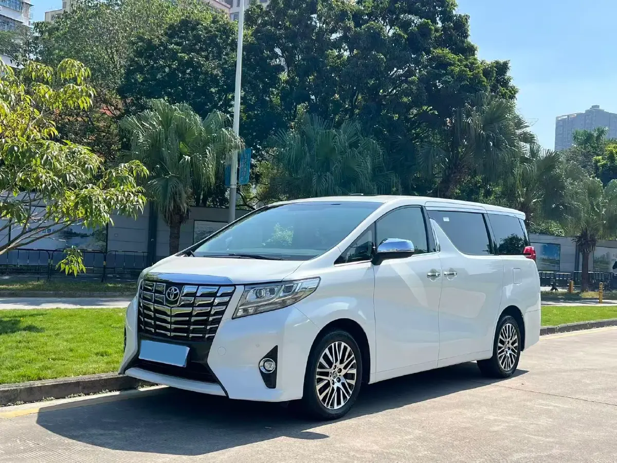 2015 Toyota Alphard 3.5L 275HP V6 6AT