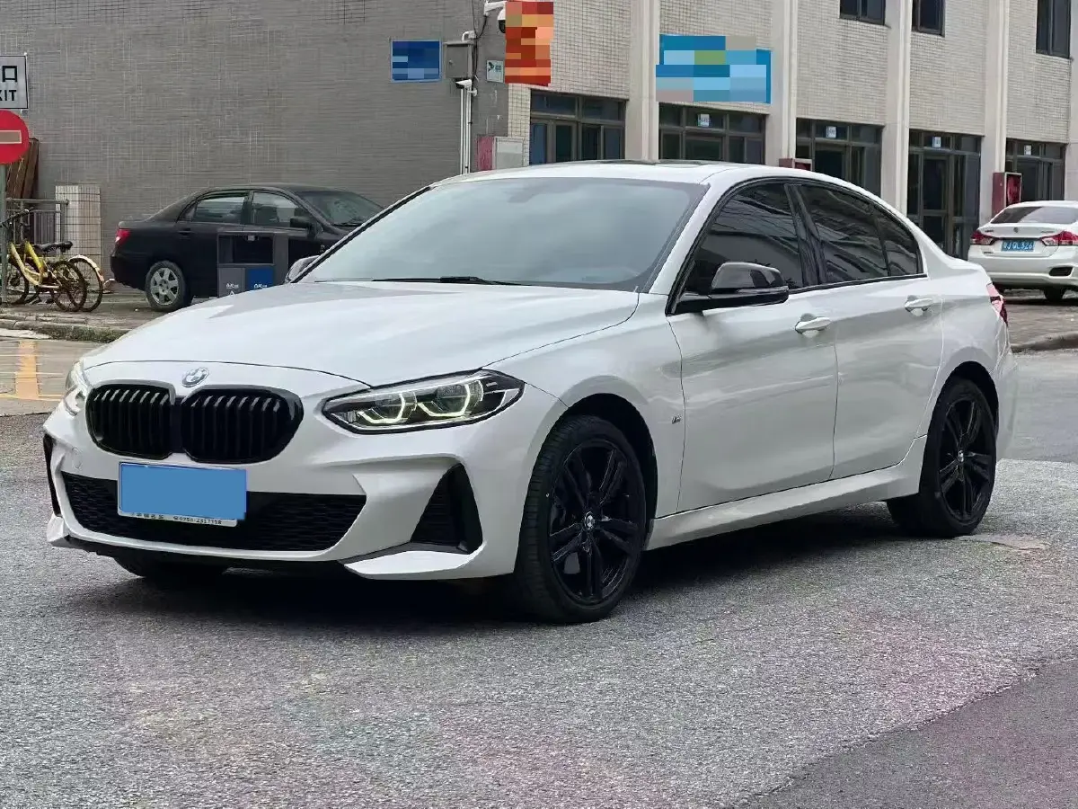 2022 BMW 1 Series 2.0T 192HP L4 7DCT
