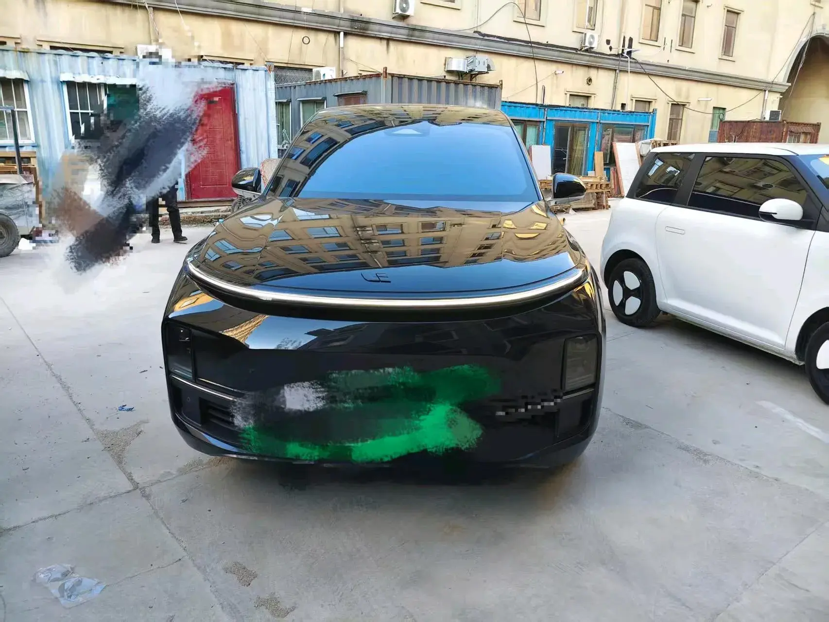 2023 LI L8 thumbnail 2