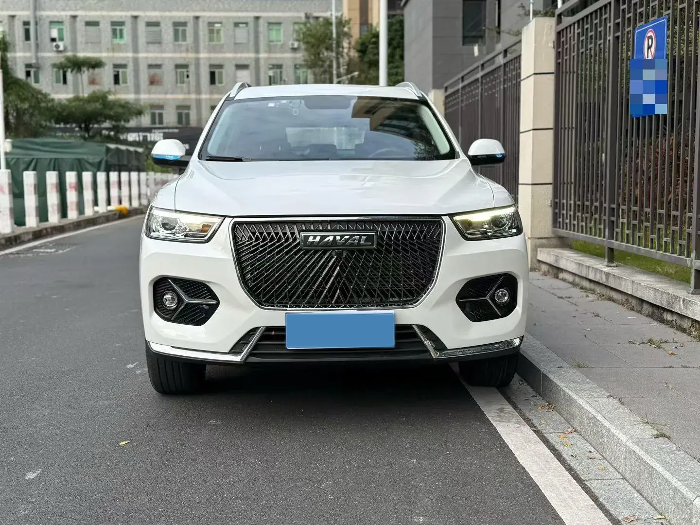 2021 HAVAL H6 thumbnail 2