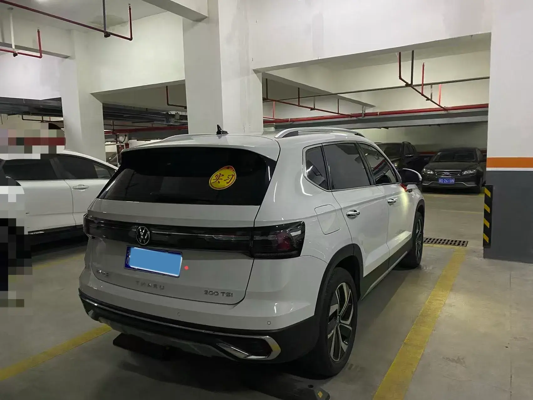 2023 VOLKSWAGEN THARU thumbnail 3