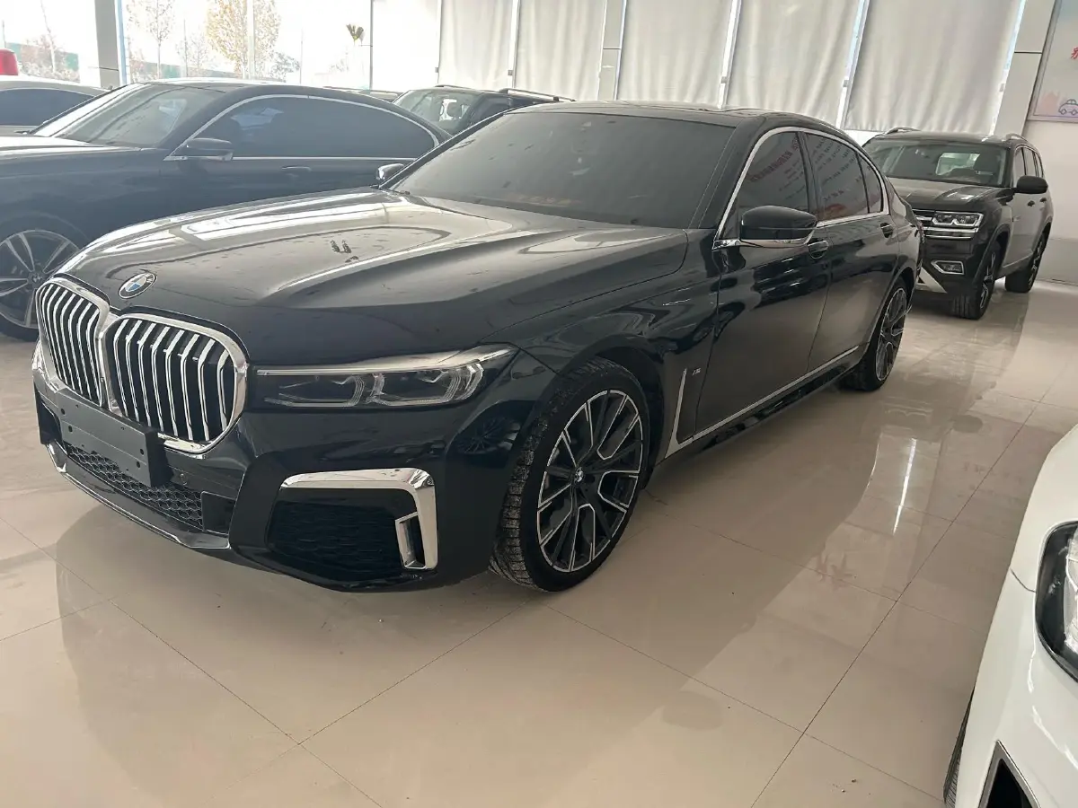 2021 BMW 7 Series 2.0T 265HP L4 8AT 2021 BMW 7 Series 2.0T 265HP L4 8AT