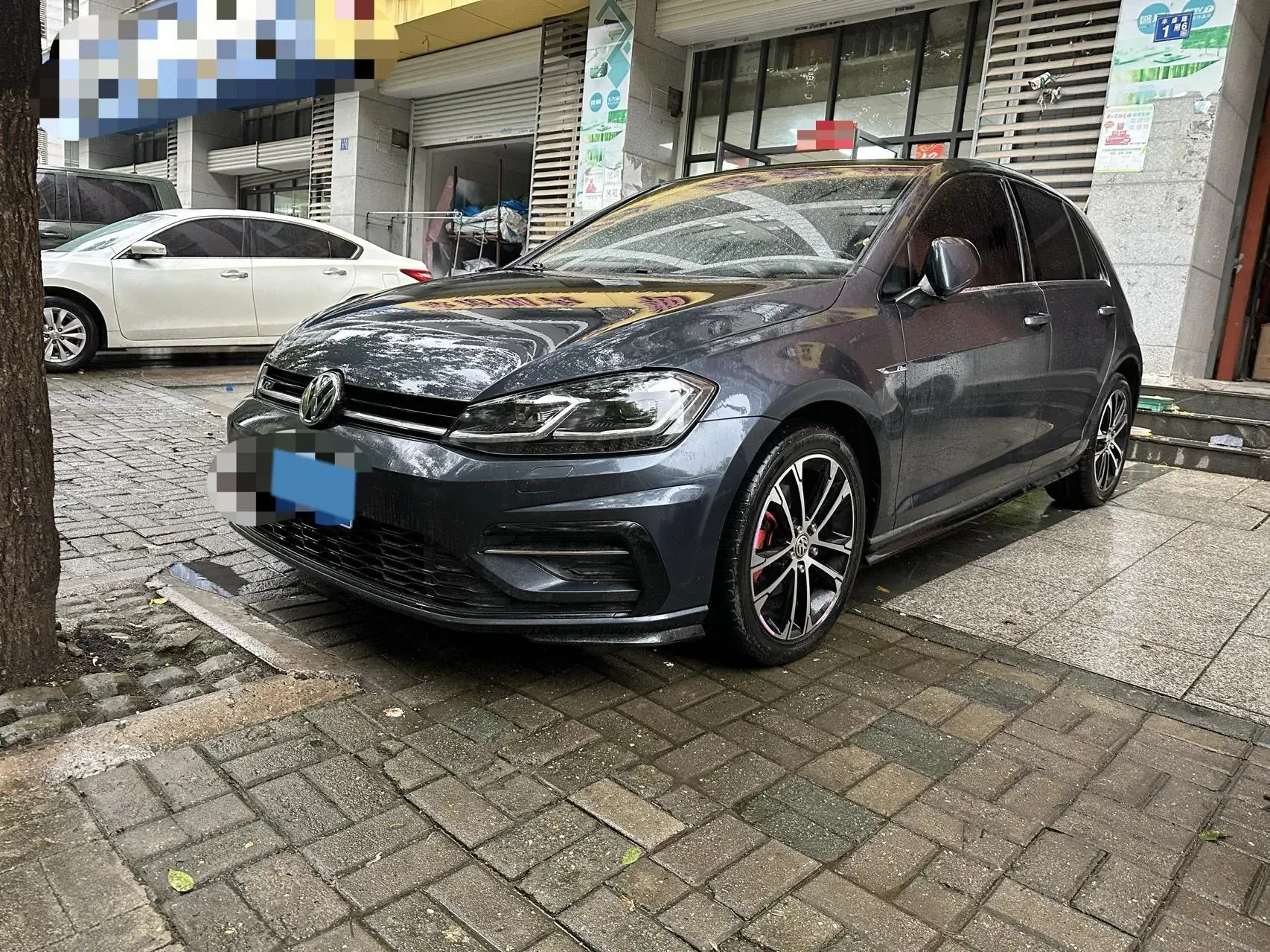 2018 VOLKSWAGEN GOLF view 1