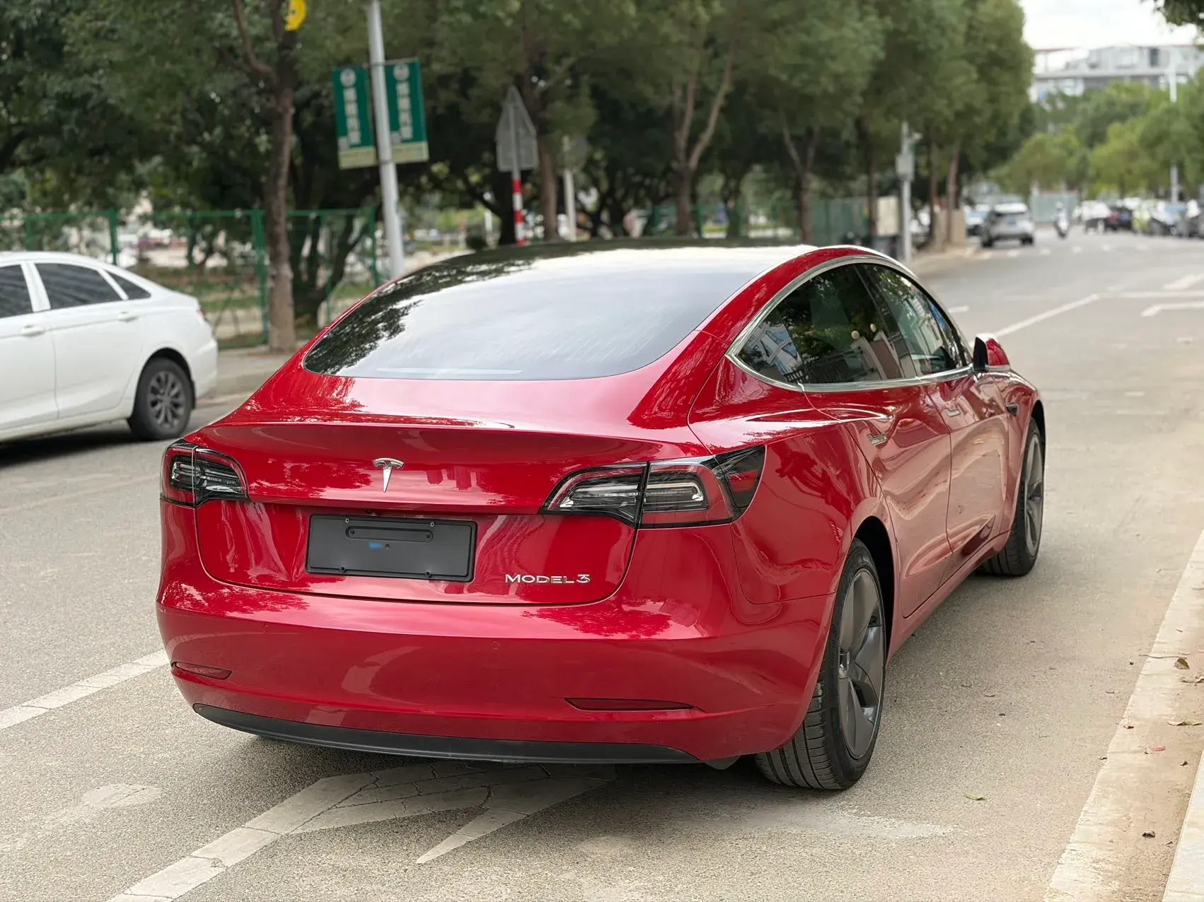 2020 TESLA MODEL thumbnail 4