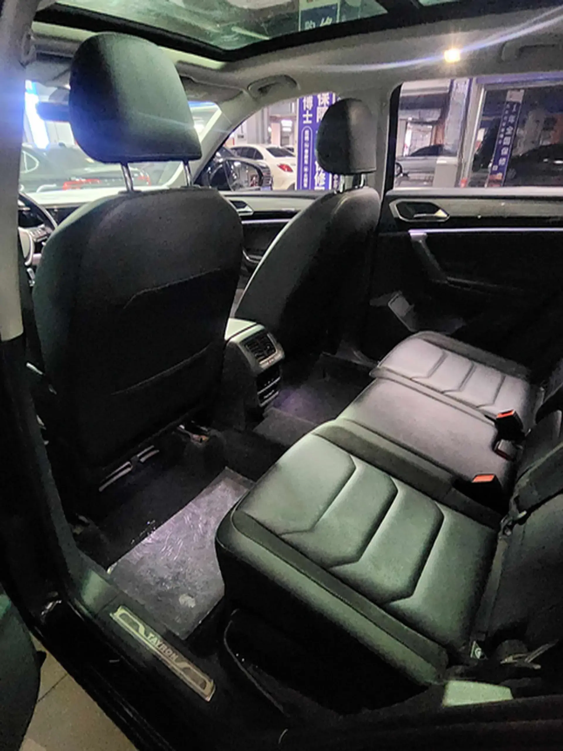 2020 VOLKSWAGEN TAYRON thumbnail 4