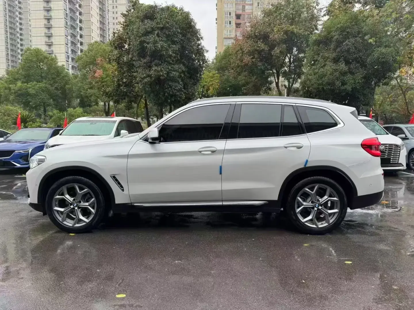 2021 BMW X3 thumbnail 4