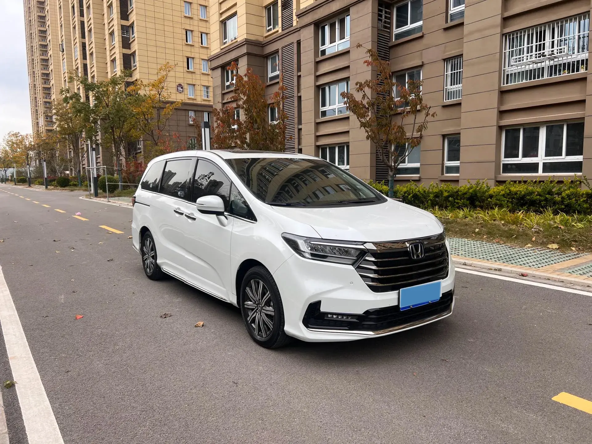 2024 HONDA ODYSSEY thumbnail 3