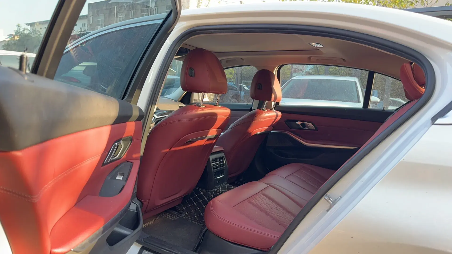 2024 BMW 3 thumbnail 4