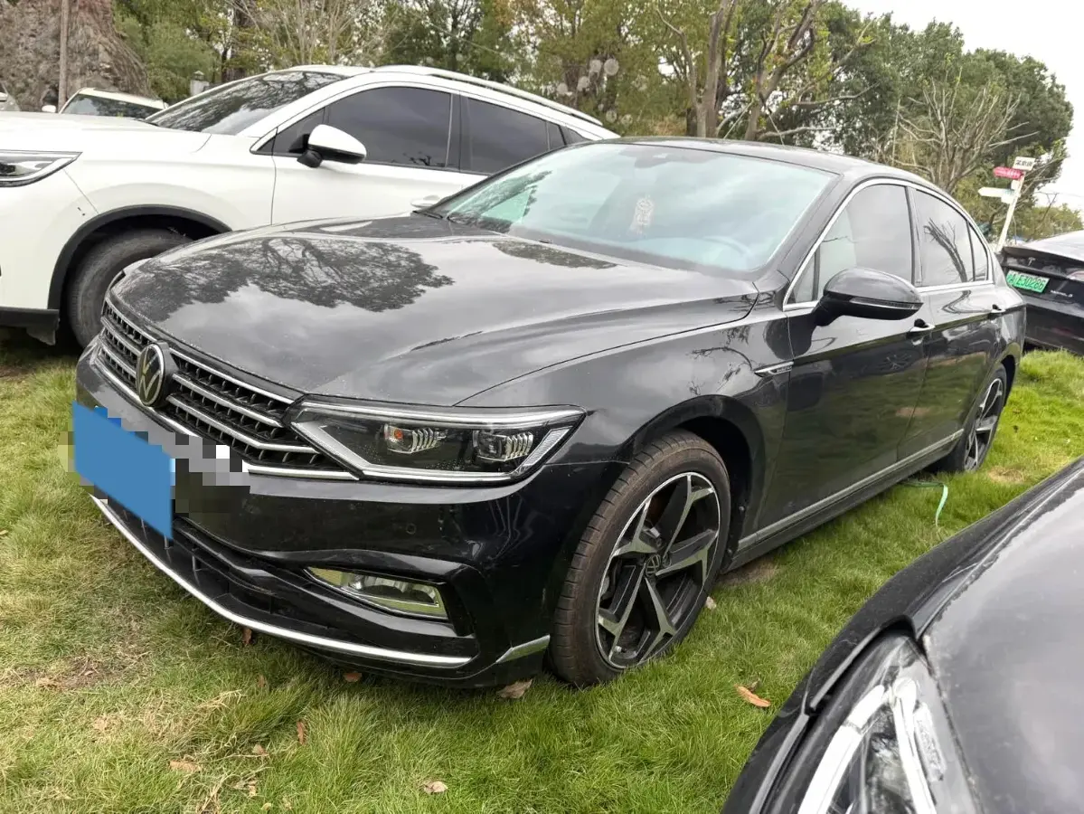 2023 Volkswagen Magotan 2.0T 186HP L4 7DCT