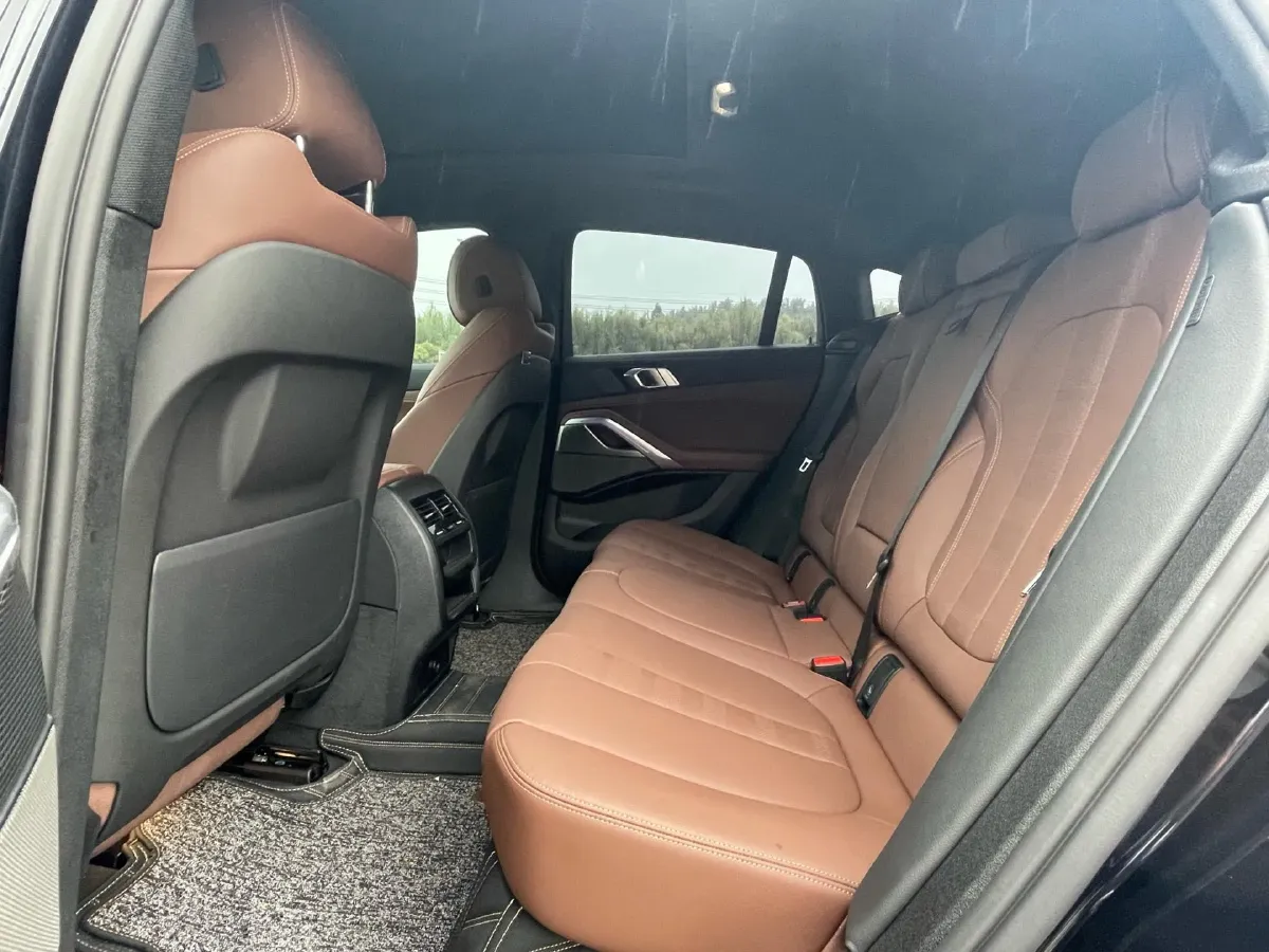 2021 BMW X6 3.0T 340HP L6 8AT,autocango,china used car exporter,china ev exporter,chinese used car exporter,chinese used ev exporter