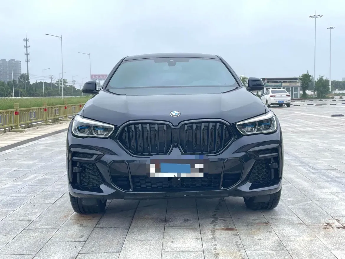 2021 BMW X6 3.0T 340HP L6 8AT,autocango,china used car exporter,china ev exporter,chinese used car exporter,chinese used ev exporter